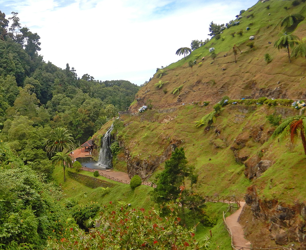 Ribeiro do Caldeiros Park Waterfall and Water Mill