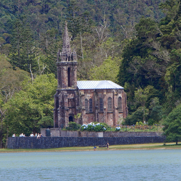 Lagoa do Furnas - Nossa Senhora Das Victorias Church